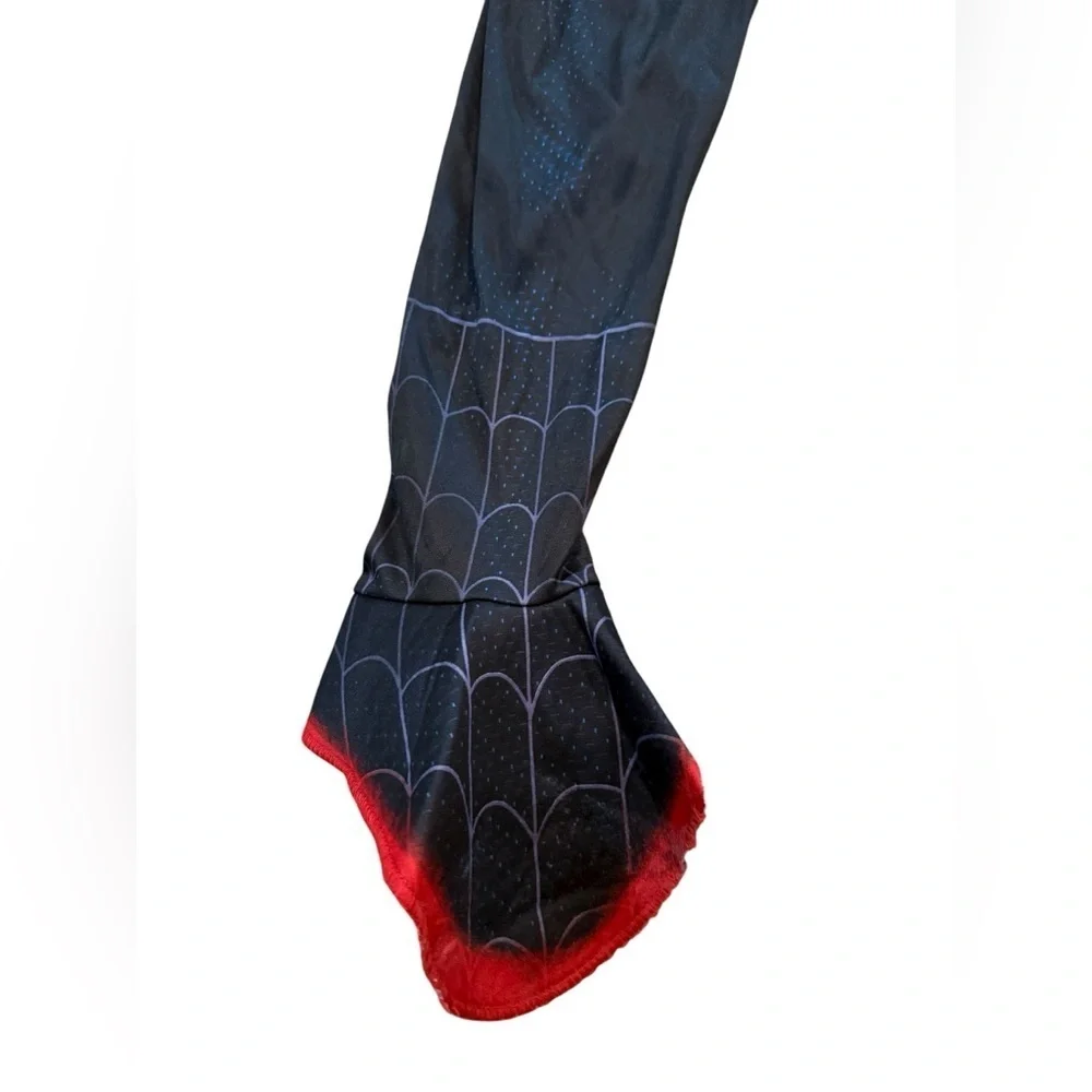 Boys Spider-Man costume size small (6-8) Jumpsuit only NO MASK.